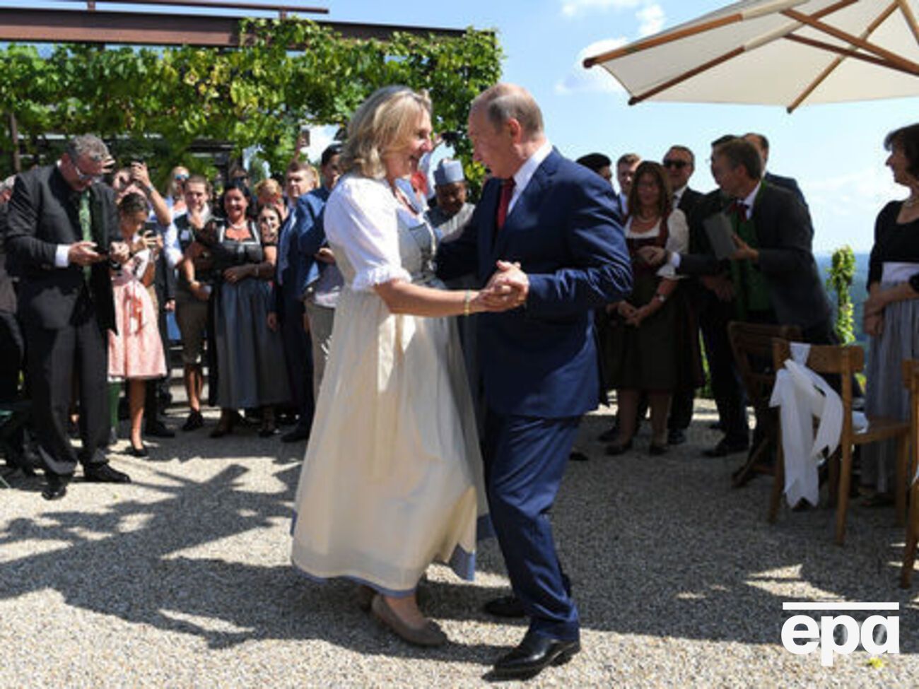 На свадьбе Путин станцевал с Кнайсль