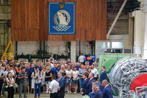 Порошенко: Мы никому не позволим пытаться уничтожить машиностроительный потенциал Украины