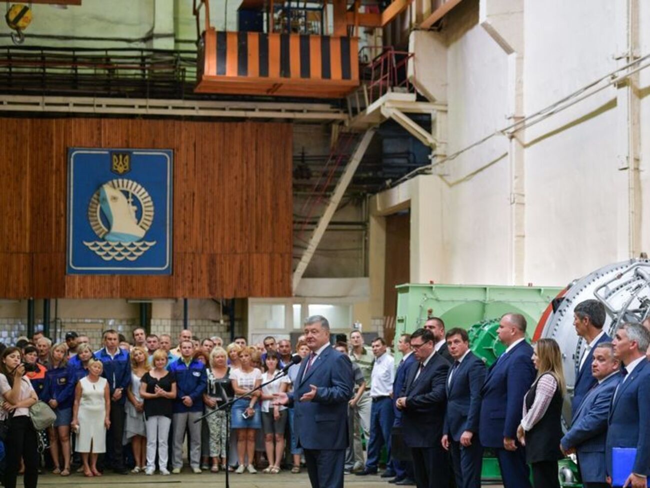 Порошенко: На той стороне российско-украинской границы было твердое убеждение: если 90% пакета заказов составлял "Газпром", то "Зоря" будет уничтожена