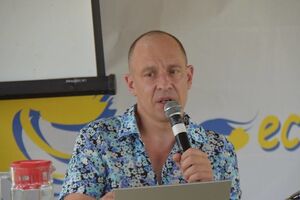 Окара иронично назвал российских политиков "божественными личностями"