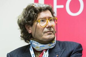 Жителі Шабо пишуть, що Лакарен придбав 130 га виноградників, але суд визнав угоду недійсною