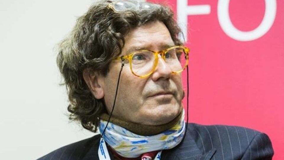 Жителі Шабо пишуть, що Лакарен придбав 130 га виноградників, але суд визнав угоду недійсною