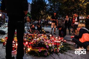 На месте драки в Хемнице возложили цветы