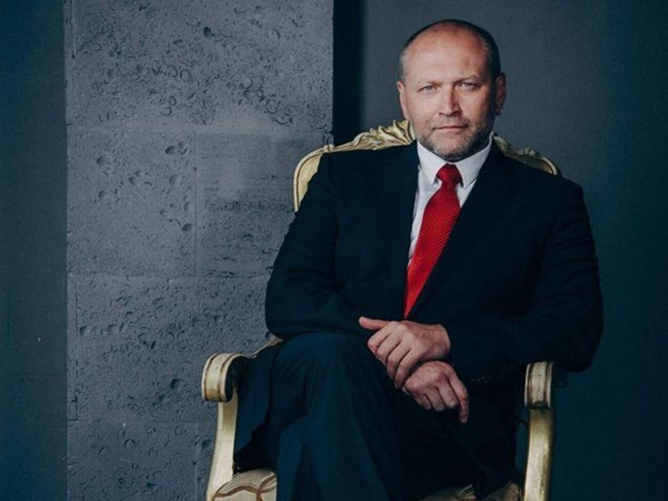 На виборах 2019-го вже видно дві групи бігунів. І перші хочуть виграти коштом других. Одні скуповуватимуть голоси, інші продаватимуть