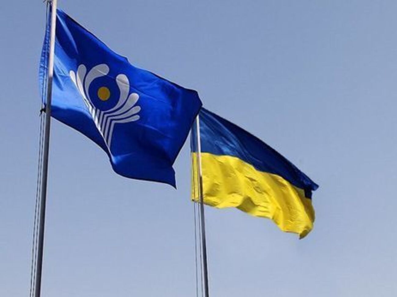 19 травня президент України підписав указ про відкликання представників України з органів СНД