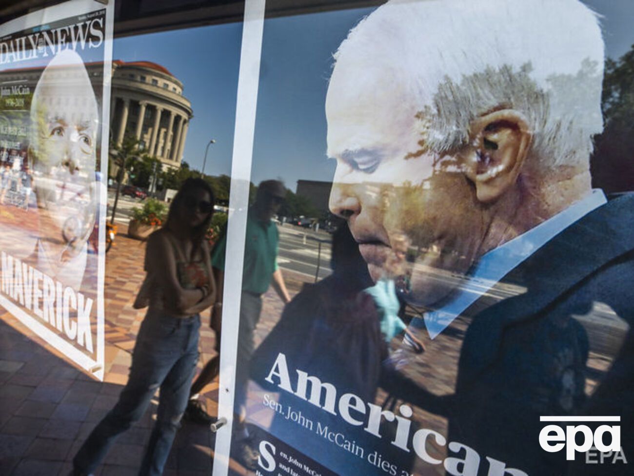 На сайті КМДА зареєстрували петицію з пропозицією перейменувати вулицю на честь Маккейна