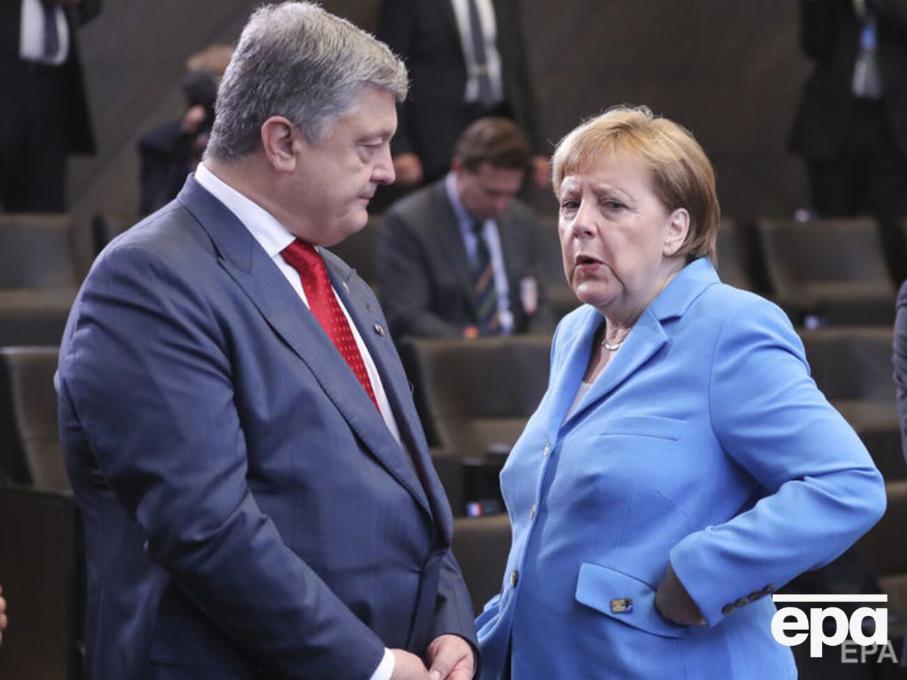 Порошенко:&nbsp;Ми обговорили наші подальші кроки щодо активізації мирного процесу з імплементації Мінських угод
