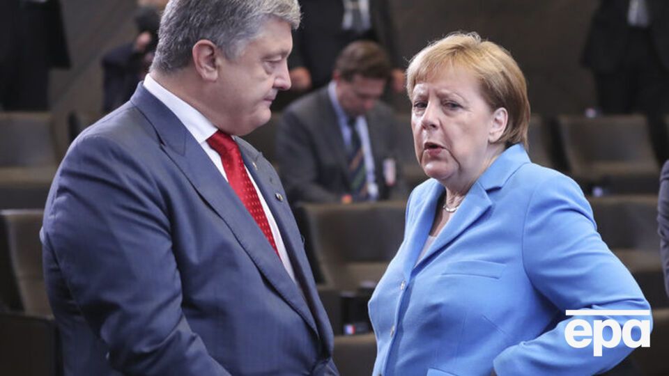 Порошенко: Ми обговорили наші подальші кроки щодо активізації мирного процесу з імплементації Мінських угод