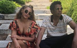 На мужа Бейонсе во время концерта напрыгнул зритель