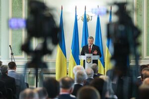 Порошенко: Кремль умело прикрывает свою подрывную деятельность демократическими ценностями и принципами