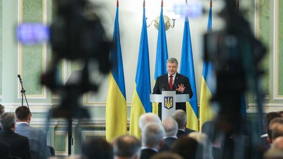 Порошенко: Кремль умело прикрывает свою подрывную деятельность демократическими ценностями и принципами