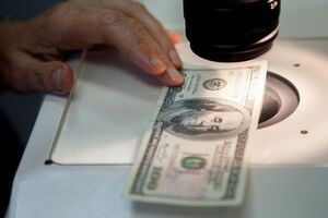 Предложение валюты на рынке уменьшилось, отметили в НБУ