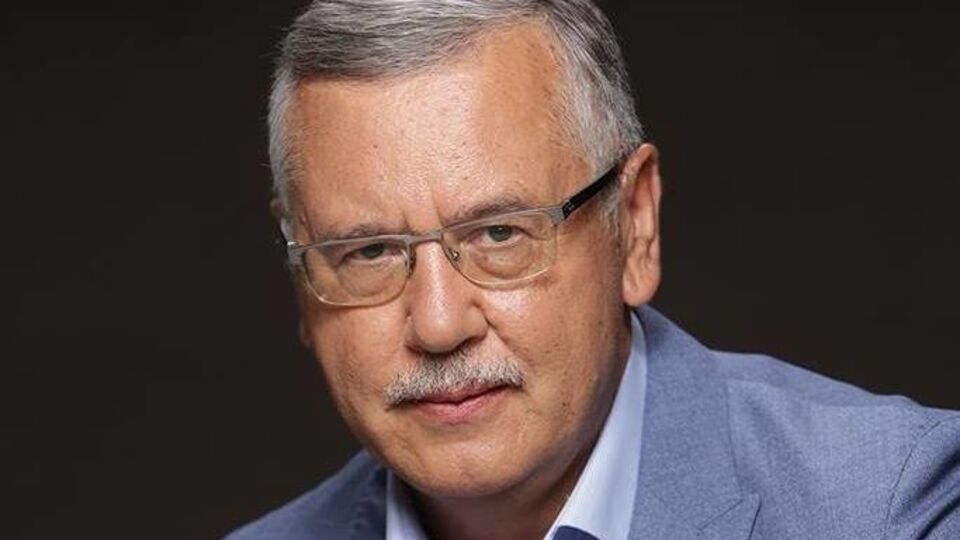 Анатолій Гриценко: Хочу бачити, хто з мародерів-корупціонерів наважиться перешкодити президенту з чесними, нормальними прагненнями робити позитивні зміни. Цю людину буде зметено і заарештовано, віддано під суд негайно