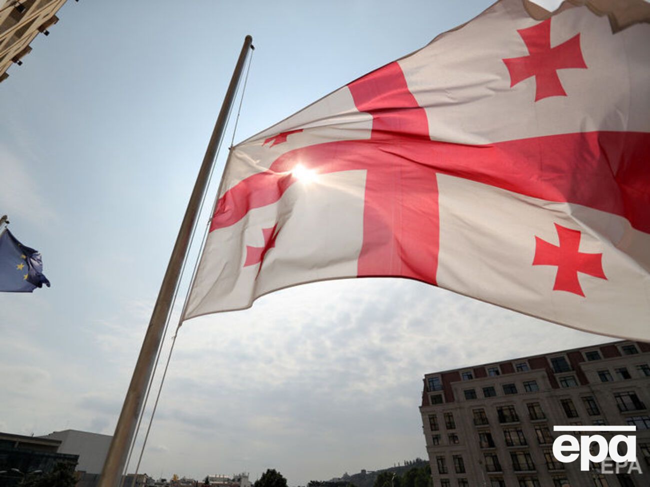 Украинцы смогут ездить в Грузию по внутренним паспортам