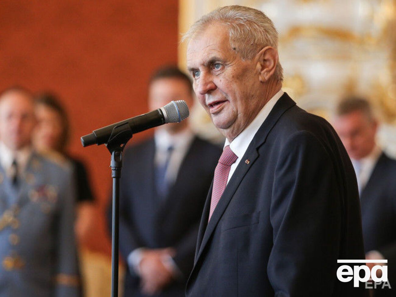 Земан: Новий уряд Італії виступає проти санкцій, а Австрія після візиту Путіна заявляє про те саме