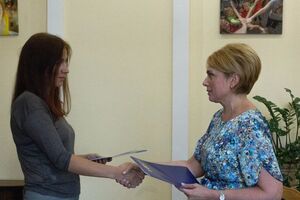 На фото директор музея Олеся Стасюк и министр образования Украины Лилия Гриневич