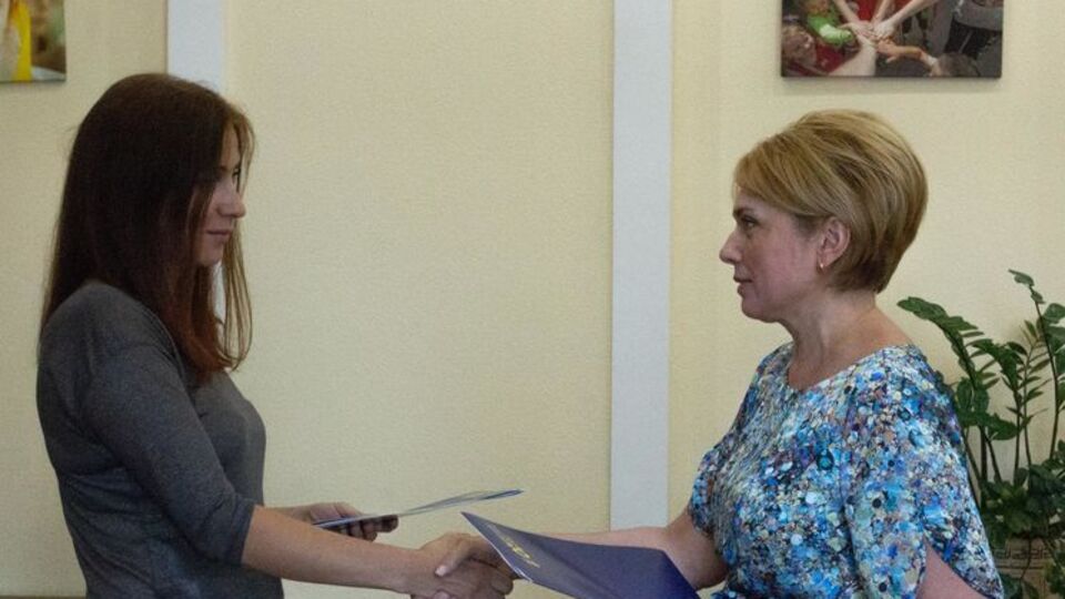 На фото директор музея Олеся Стасюк и министр образования Украины Лилия Гриневич