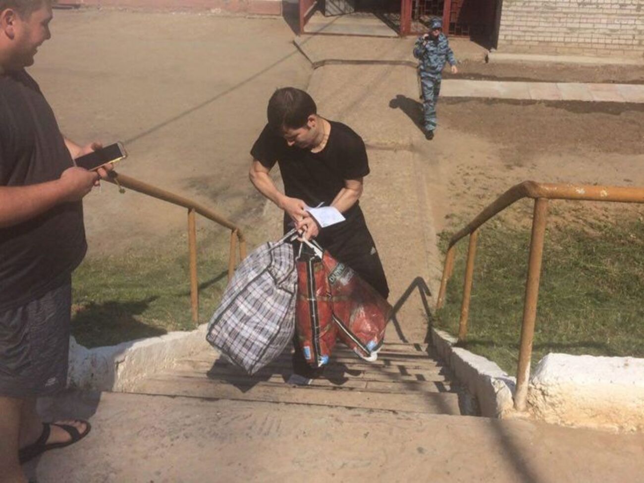 Костенко встречали члены Общественной наблюдательной комиссии