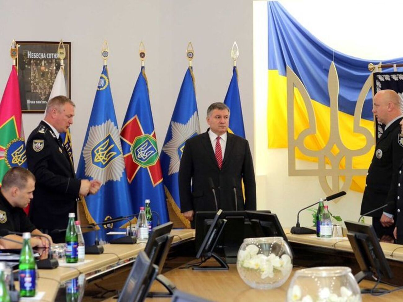 Аваков: Проводяться невідкладні слідчі дії