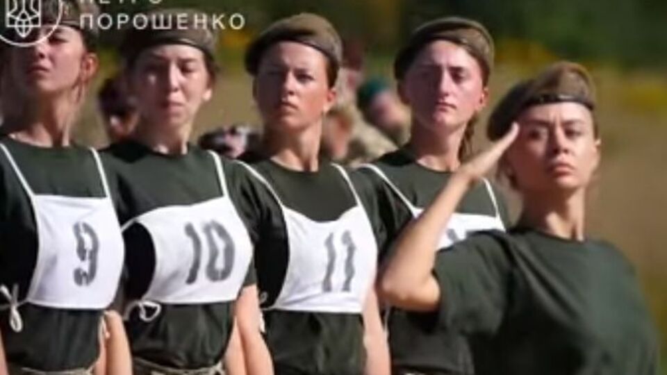 Впервые в 2018 году в параде на День независимости Украины примут женщины-военнослужащие