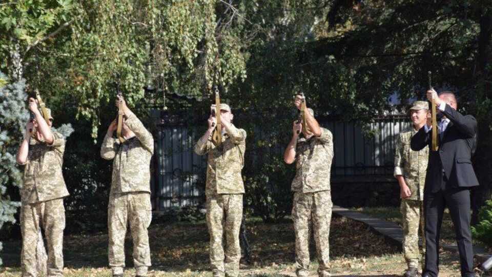 Олексій Савченко: Я завжди готовий, як колись, узяти в руки зброю