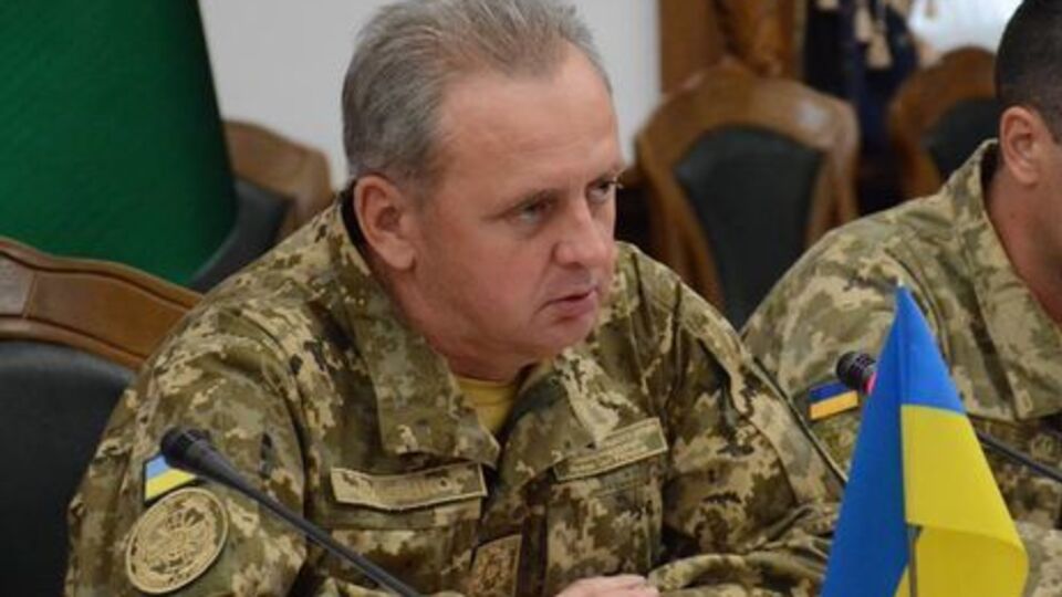 Муженко сказав, що українські військові мали можливість утримувати Іловайськ "не один день і навіть не тиждень"