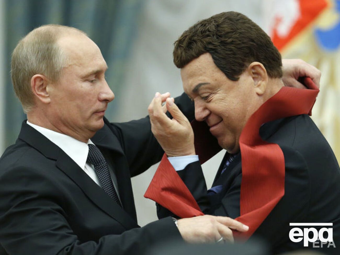 Пєсков не знає точно, чи буде Путін присутнім на похороні Кобзона