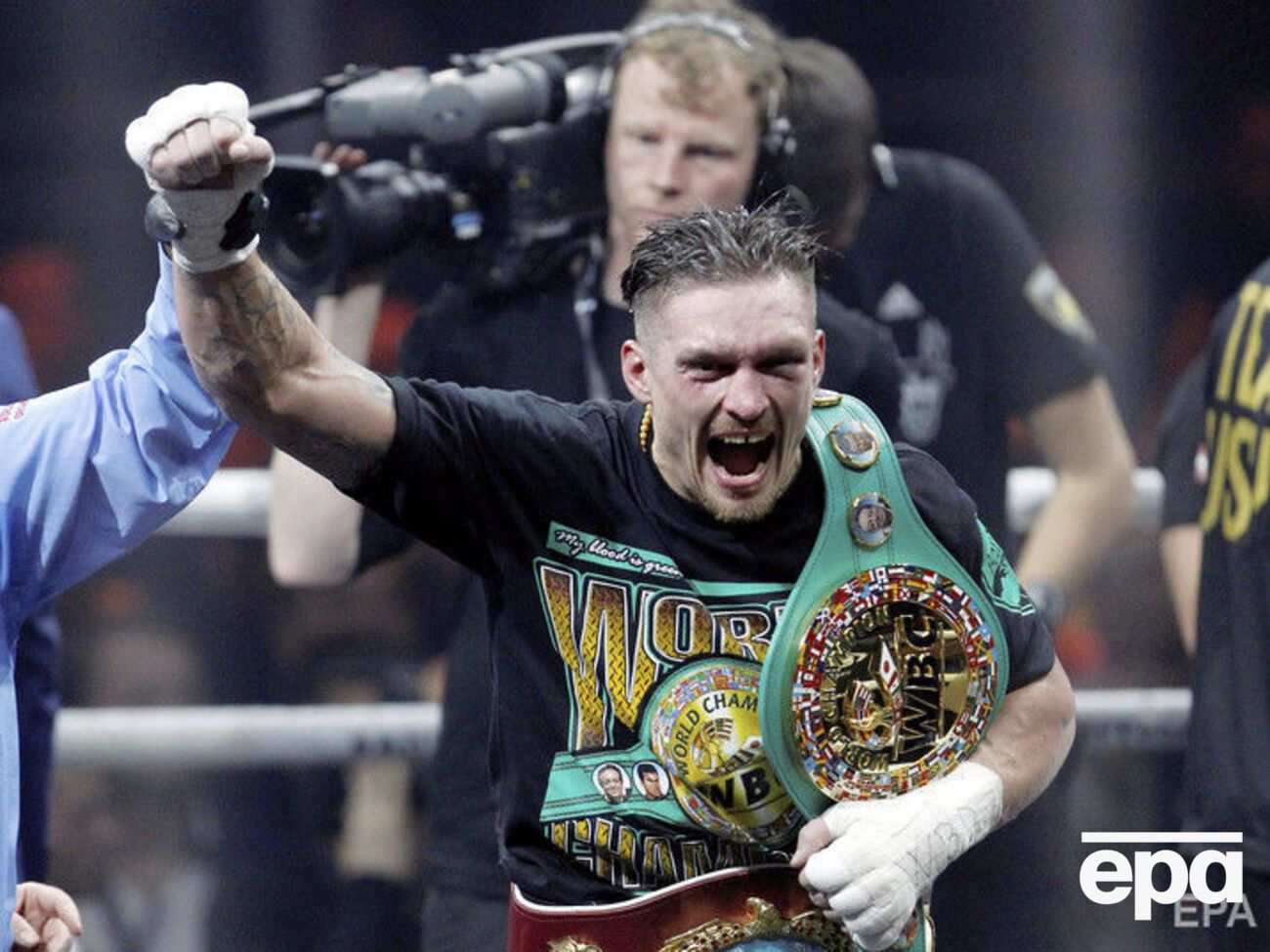 Усик може провести наступний бій до кінця цього року