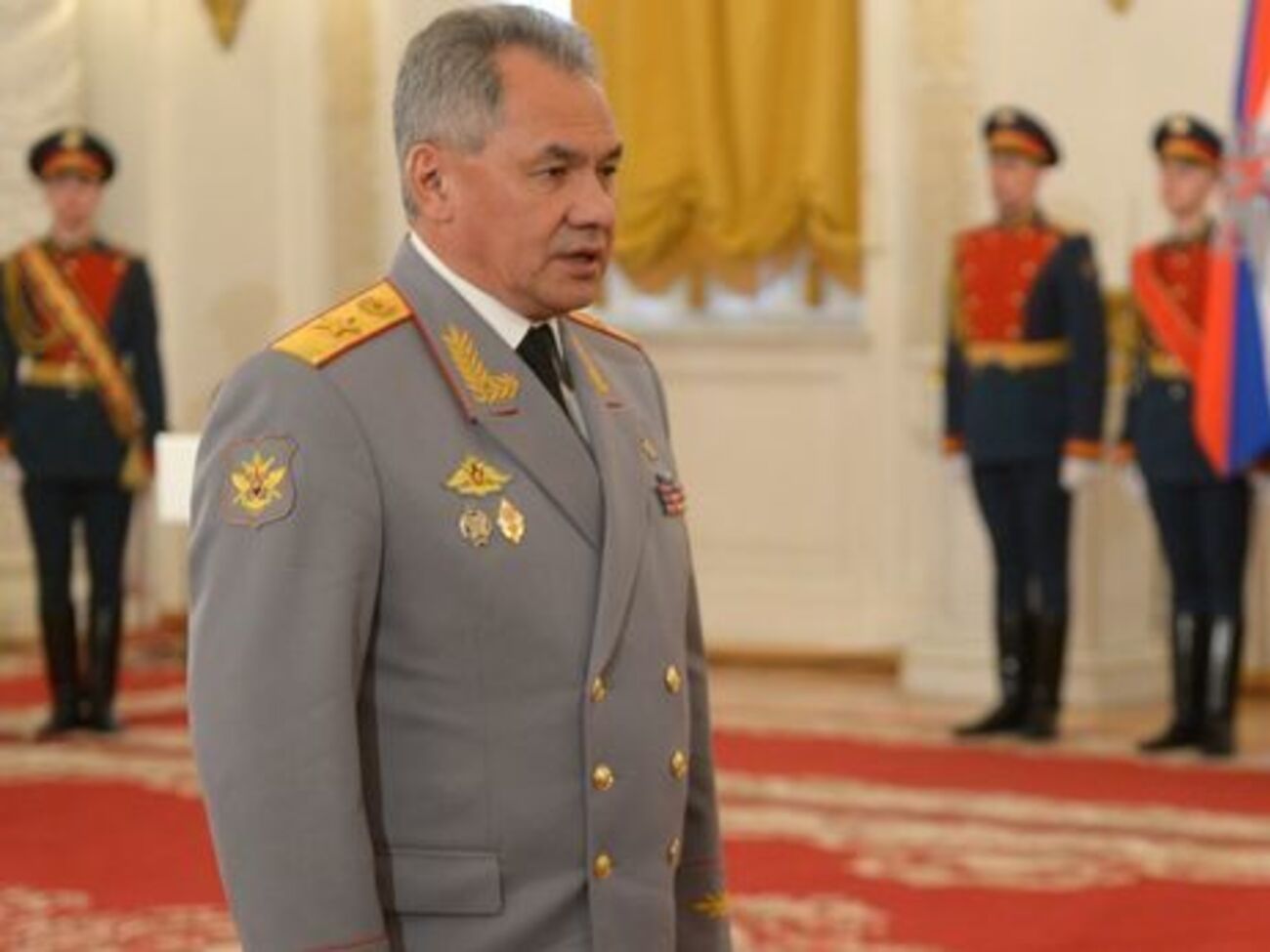 Шойгу: Для збройних сил РФ залишається у пріоритеті захист національних інтересів в Арктичному регіоні та його активний розвиток