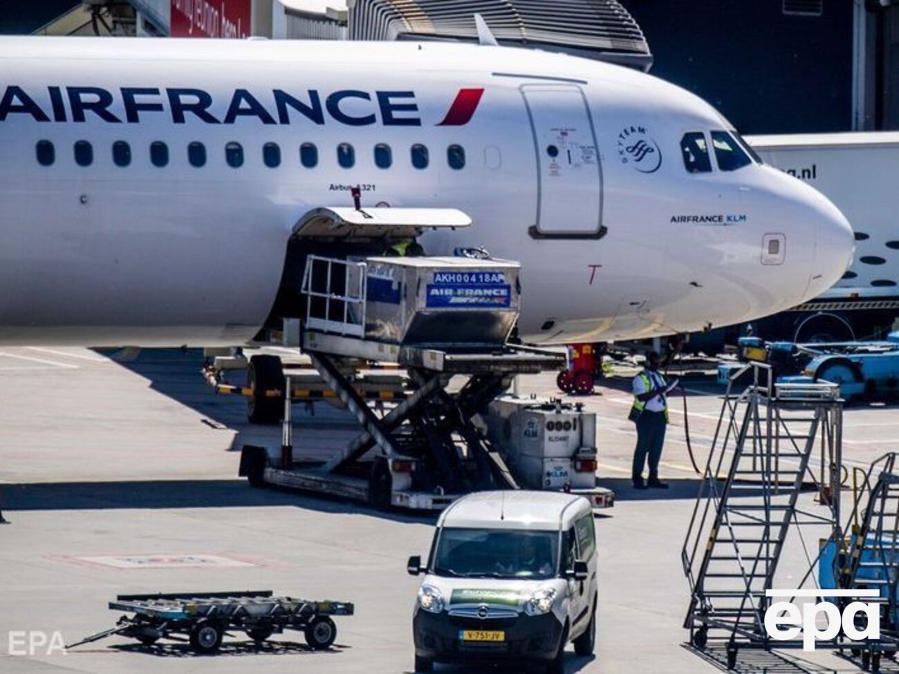 Транспортування довірили компанії Air France