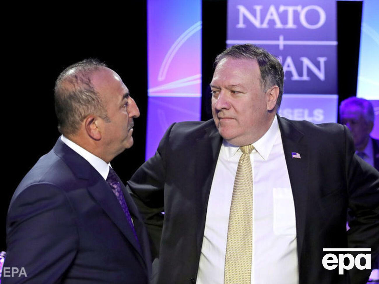 Чавушоглу &ndash; Помпео: Загрозливою риторикою нічого не доб'єшся