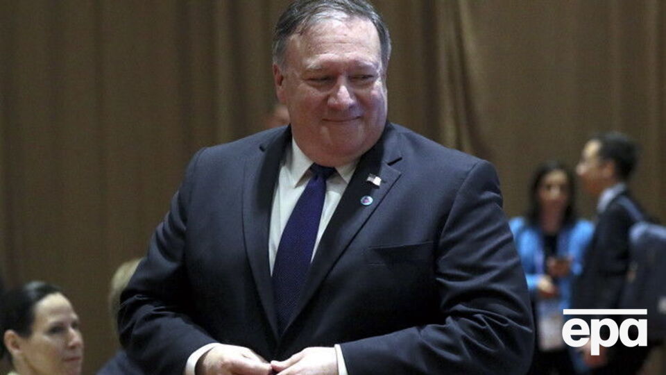 Помпео отметил, что пока экономические санкции против Северной Кореи отменять не будут