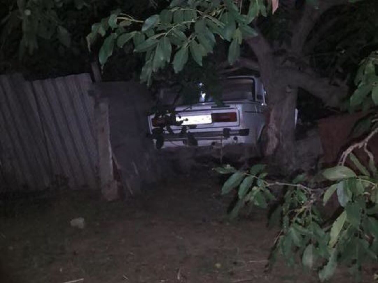 Бывший военный комиссар на ВАЗ-2106 сбил двух людей