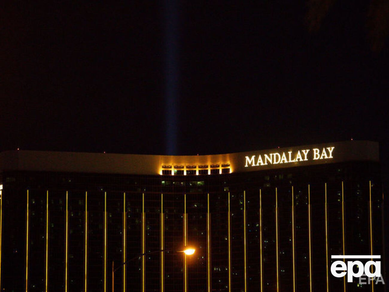 1 октября 2017 года&nbsp;Пэддок открыл стрельбу&nbsp;из отеля Mandalay Bay Resort and Casino в Лас-Вегасе по посетителям кантри-фестиваля