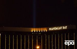 1 жовтня 2017 року Педдок відкрив стрілянину з готелю Mandalay Bay Resort and Casino в Лас-Вегасі по відвідувачах кантрі-фестивалю