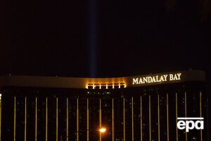 1 октября 2017 года Пэддок открыл стрельбу из отеля Mandalay Bay Resort and Casino в Лас-Вегасе по посетителям кантри-фестиваля