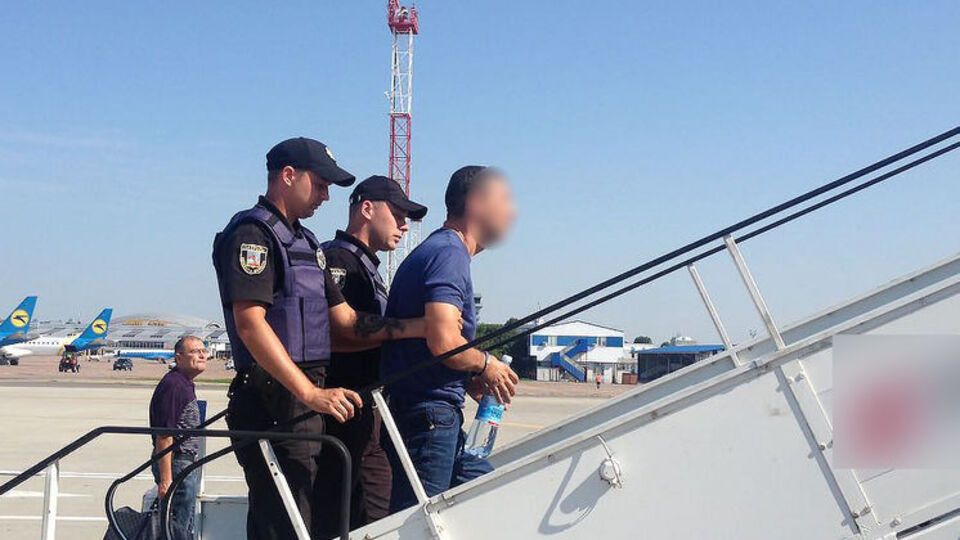 Чоловік, екстрадований з України в Азербайджан, кілька років перебував у міжнародному розшуку
