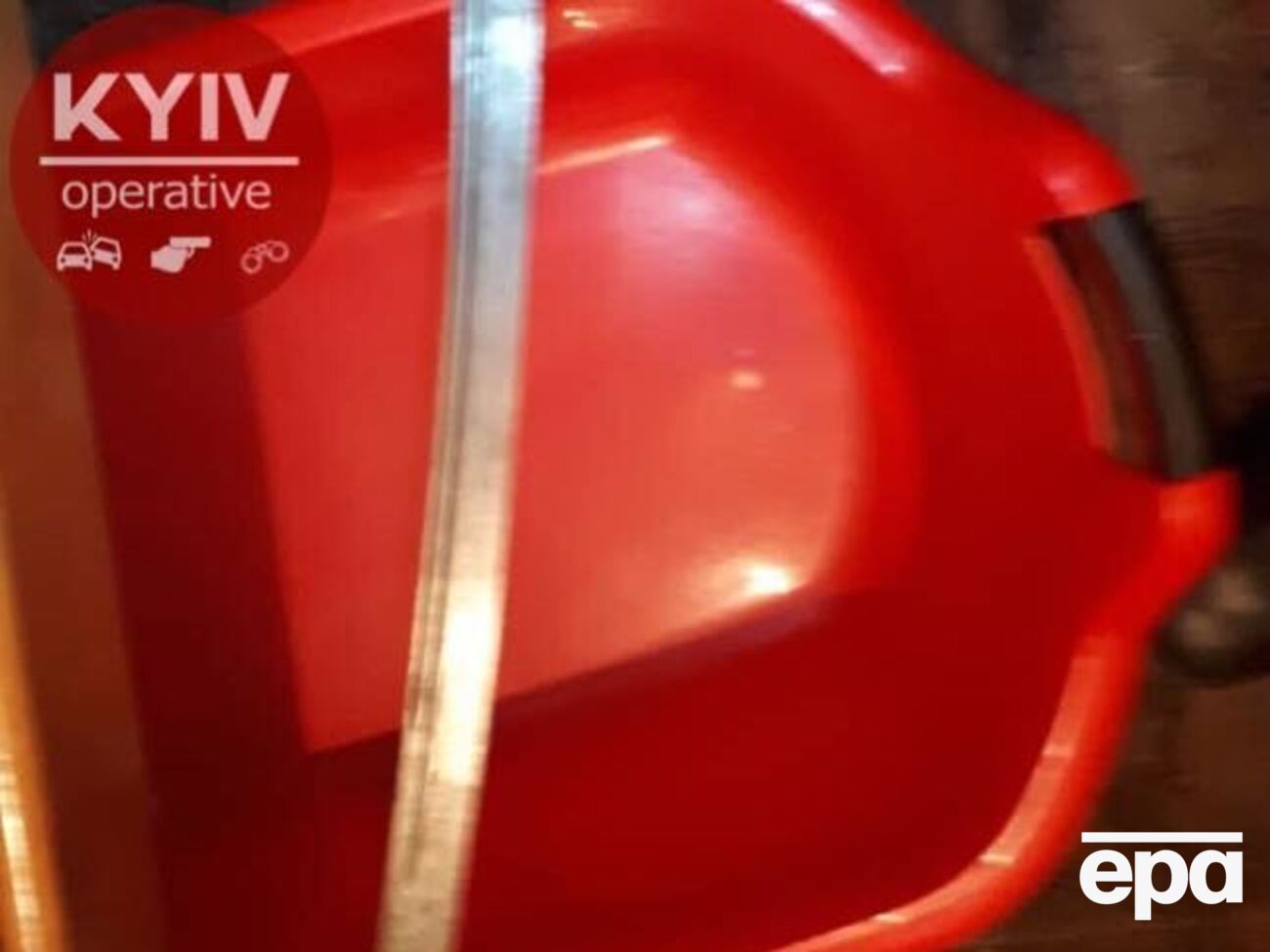 Злоумышленник ранил мужчину саблей