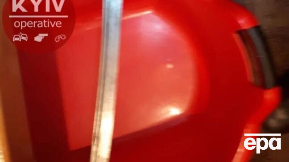 Злоумышленник ранил мужчину саблей