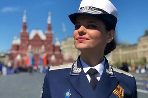The Sun пишет, что фотографию в обнаженном виде могла выложить на страницу ведомства в Instagram пресс-секретарь министра обороны Россияна Марковская