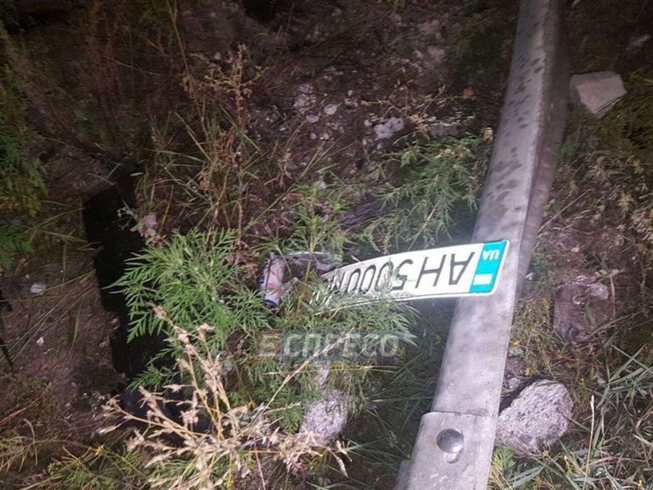 За словами свідка ДТП, поліцейські відмовилися витягувати людину з перекинутого автомобіля