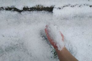 Град выпал в Каменке-Бугской Львовской области