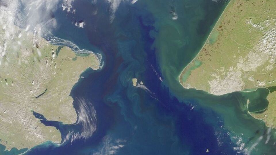 Американець приплив на Чукотку з Аляски