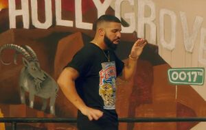 В центре сюжета ролика – уличные танцы