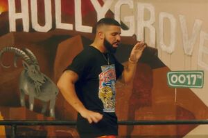 В центре сюжета ролика – уличные танцы