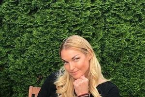 Волочкова акцентировала внимание на фигуре