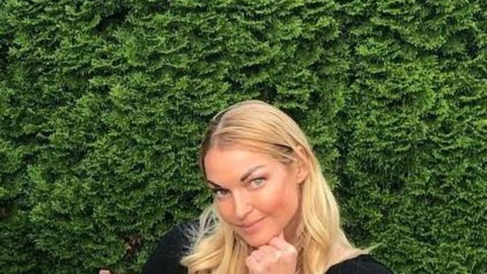 Волочкова акцентировала внимание на фигуре