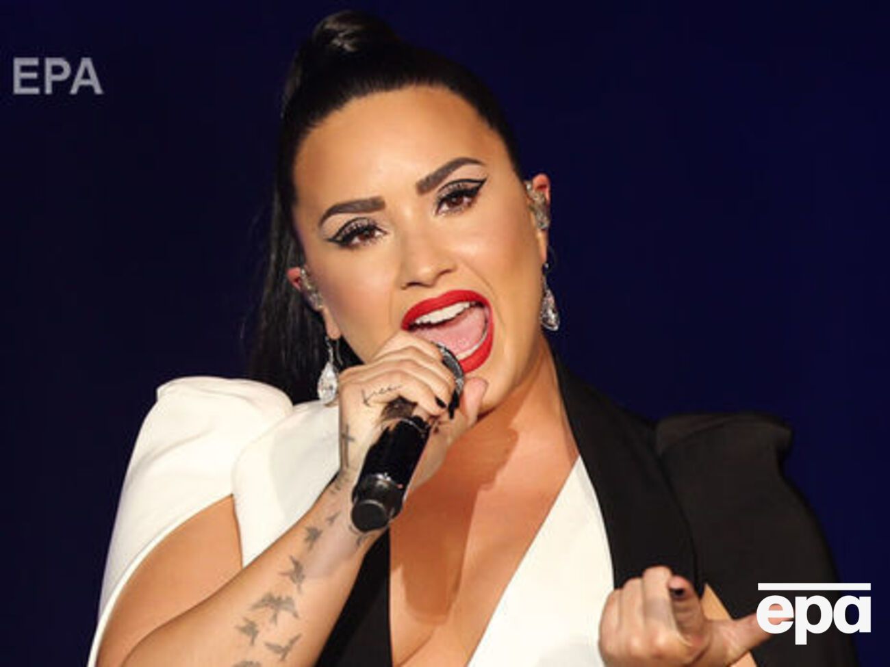 Ловато: Я хочу подякувати Богу за те, що жива