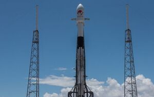 Falcon успішно вивела супутник на орбіту
