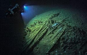 Вблизи оккупированного Крыма дайверы нашли древний корабль